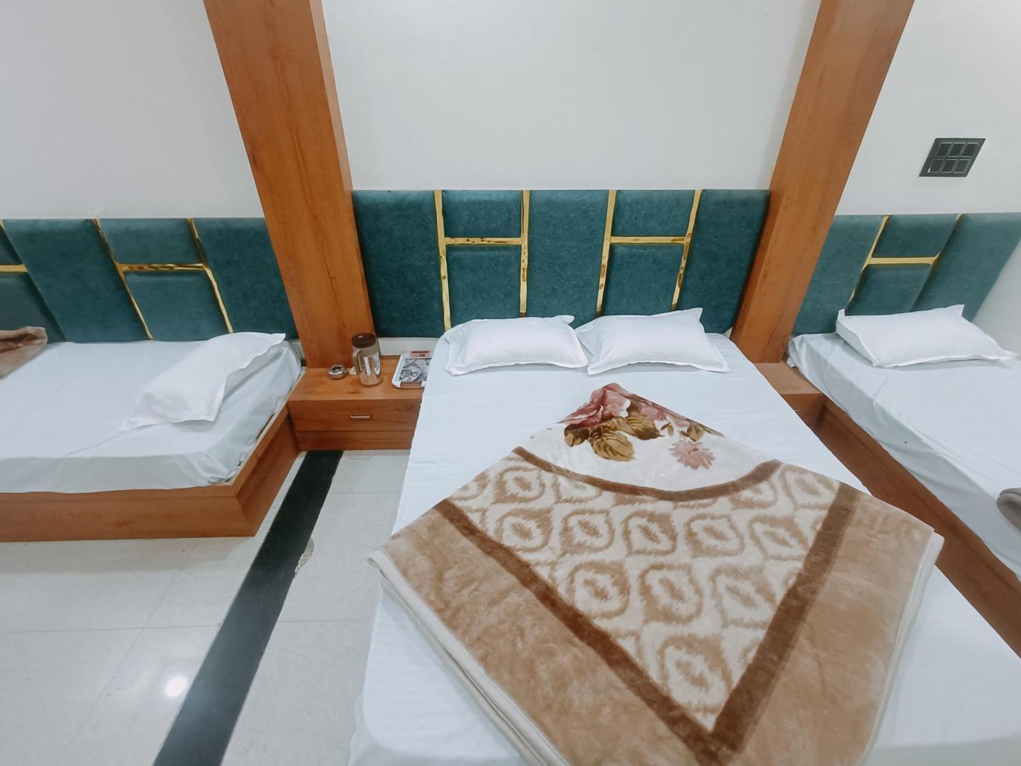 Hotel Shreem Удджайн Экстерьер фото