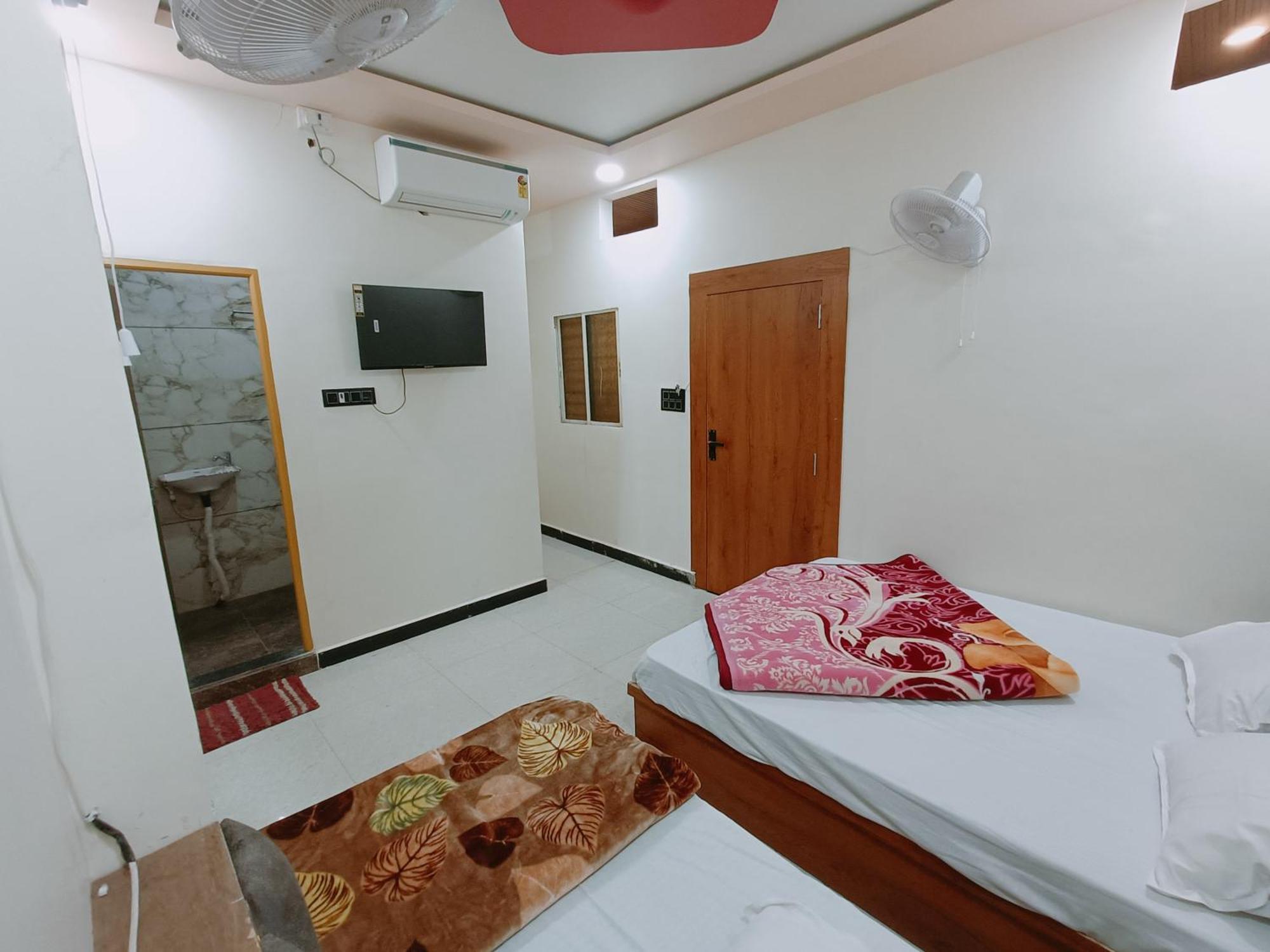 Hotel Shreem Удджайн Экстерьер фото