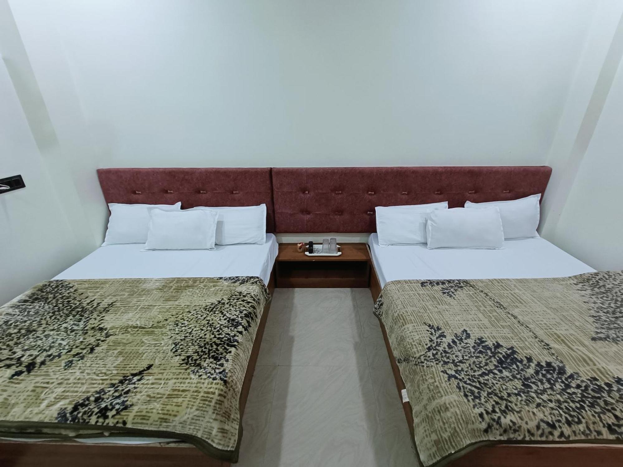 Hotel Shreem Удджайн Экстерьер фото