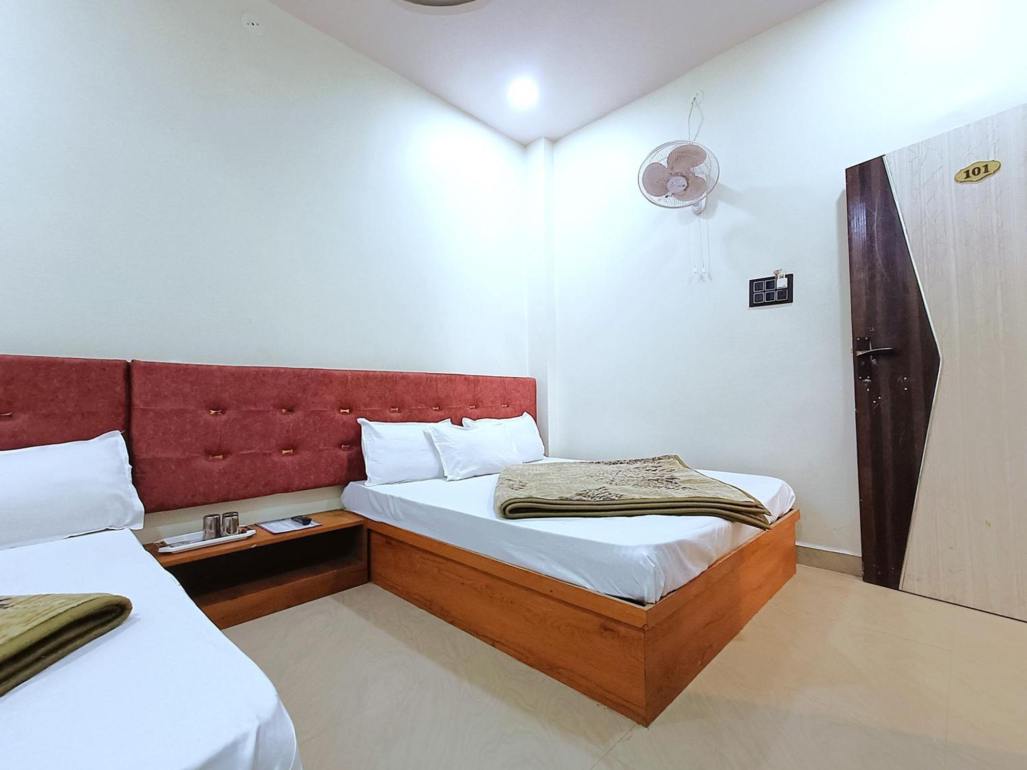 Hotel Shreem Удджайн Экстерьер фото