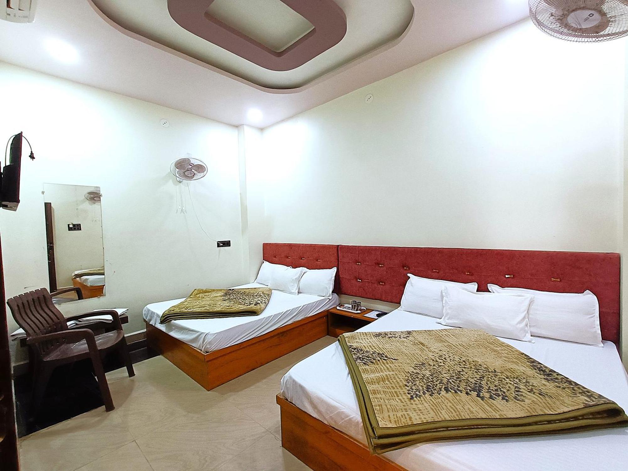 Hotel Shreem Удджайн Экстерьер фото