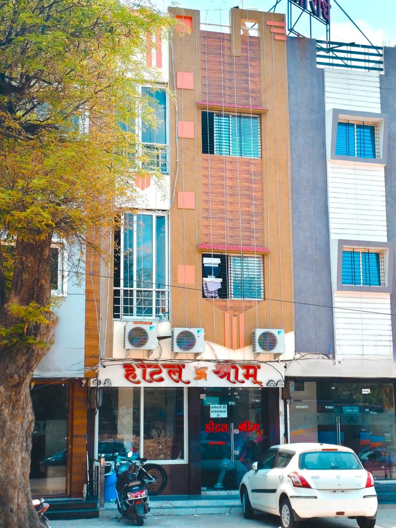 Hotel Shreem Удджайн Экстерьер фото